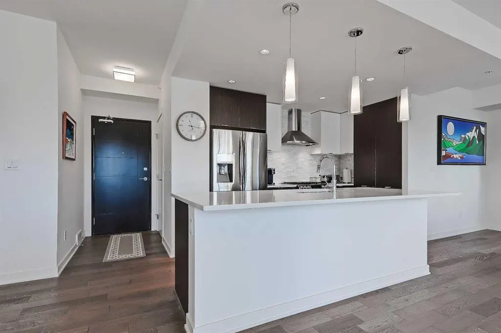 930 6 Avenue SW #3404 — photo 2