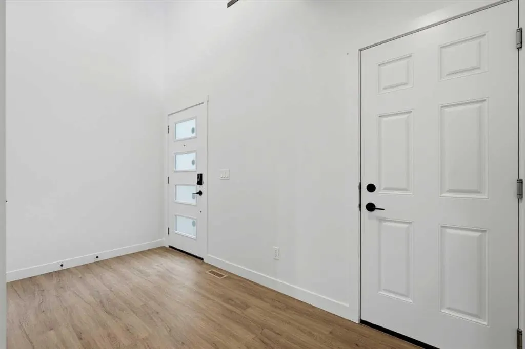 244 Homestead View NE — photo 2