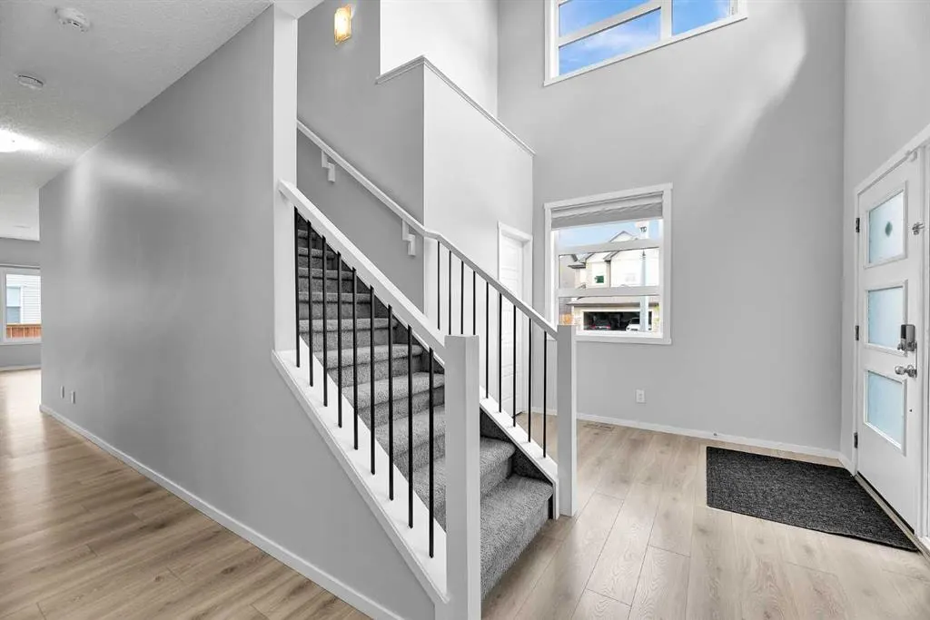 300 Walgrove Boulevard SE — photo 3