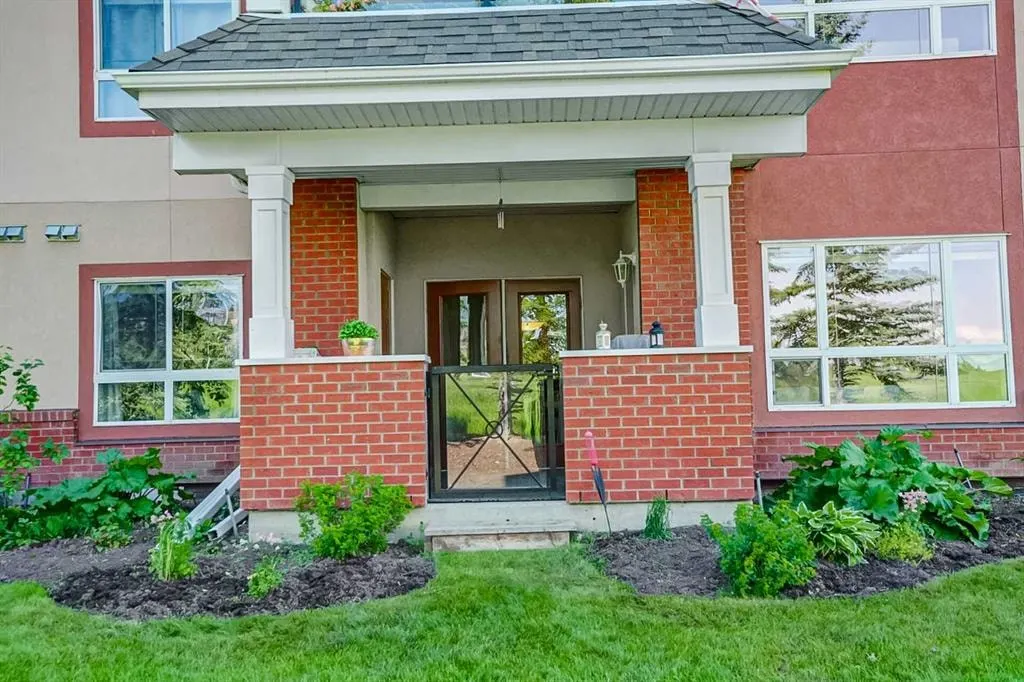 60 Sierra Morena Landing SW #110 — photo 2
