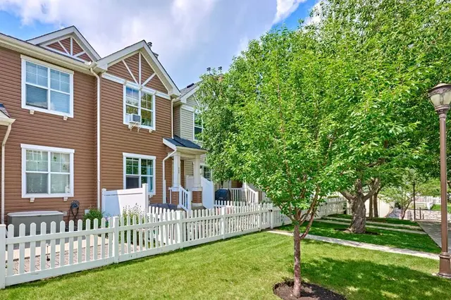 225 ELGIN Gardens SE