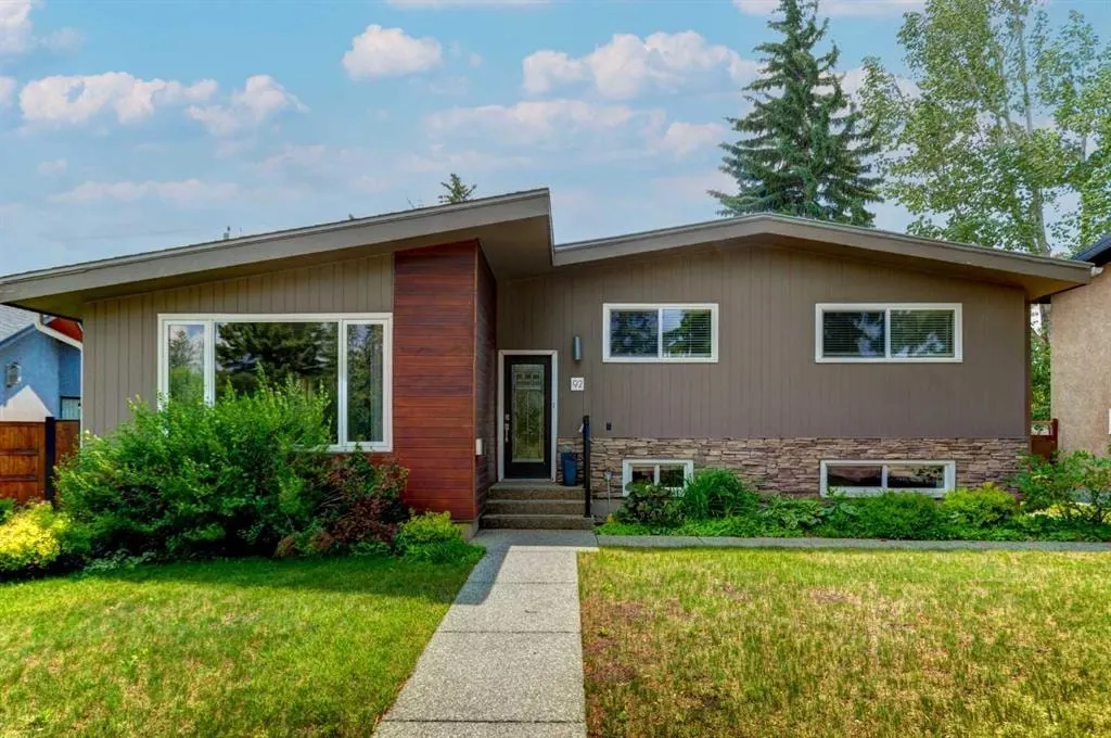 92 Chinook Drive SW — photo 2