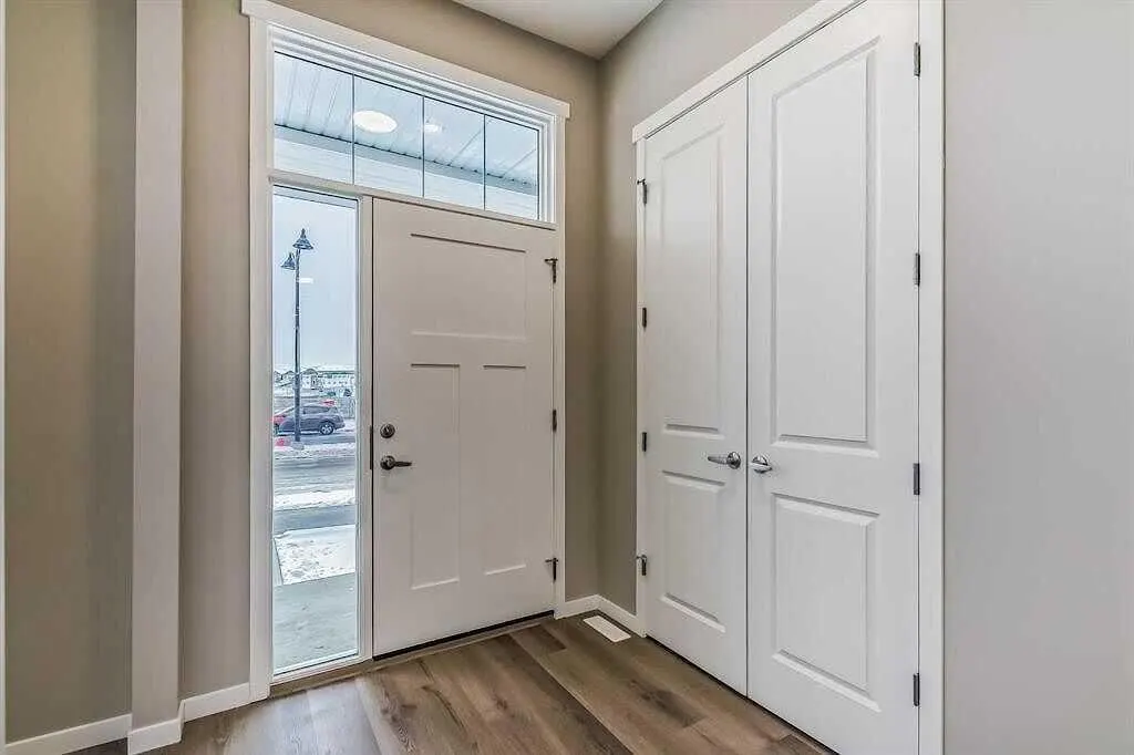 1040 Mahogany Boulevard SE — photo 2
