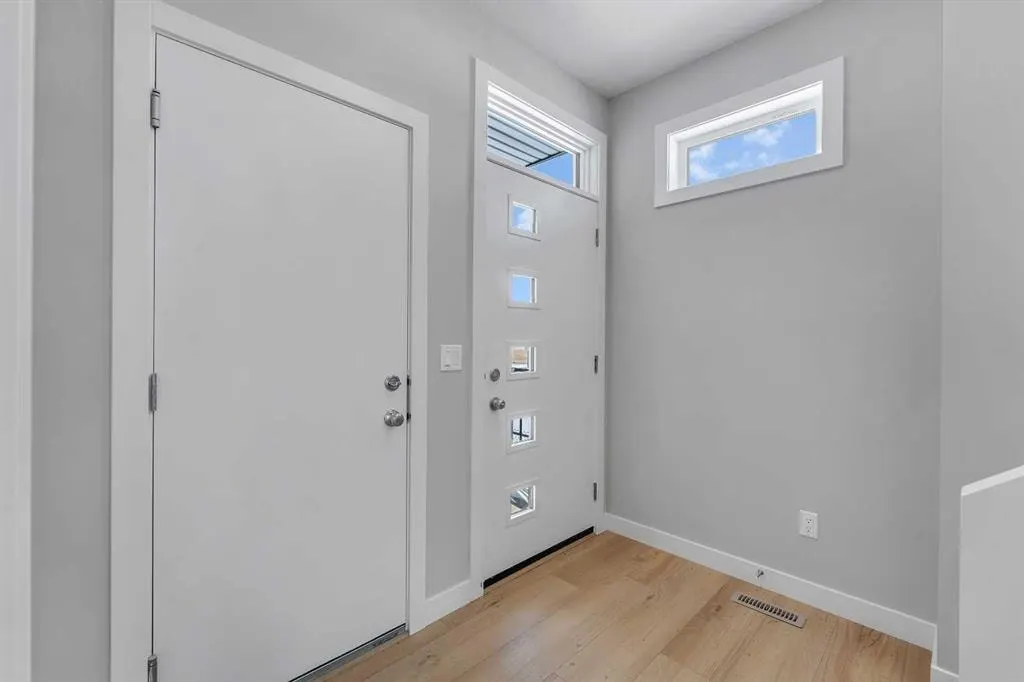 390 South Shore Drive — photo 2