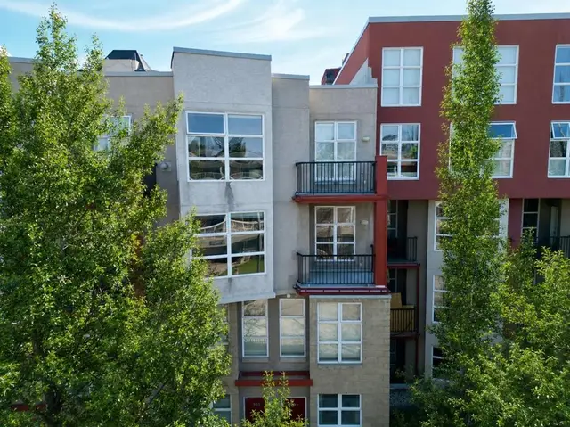315 24 Avenue SW #326