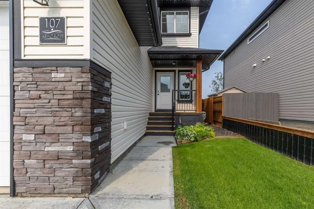 107 Westgate Drive — photo 2