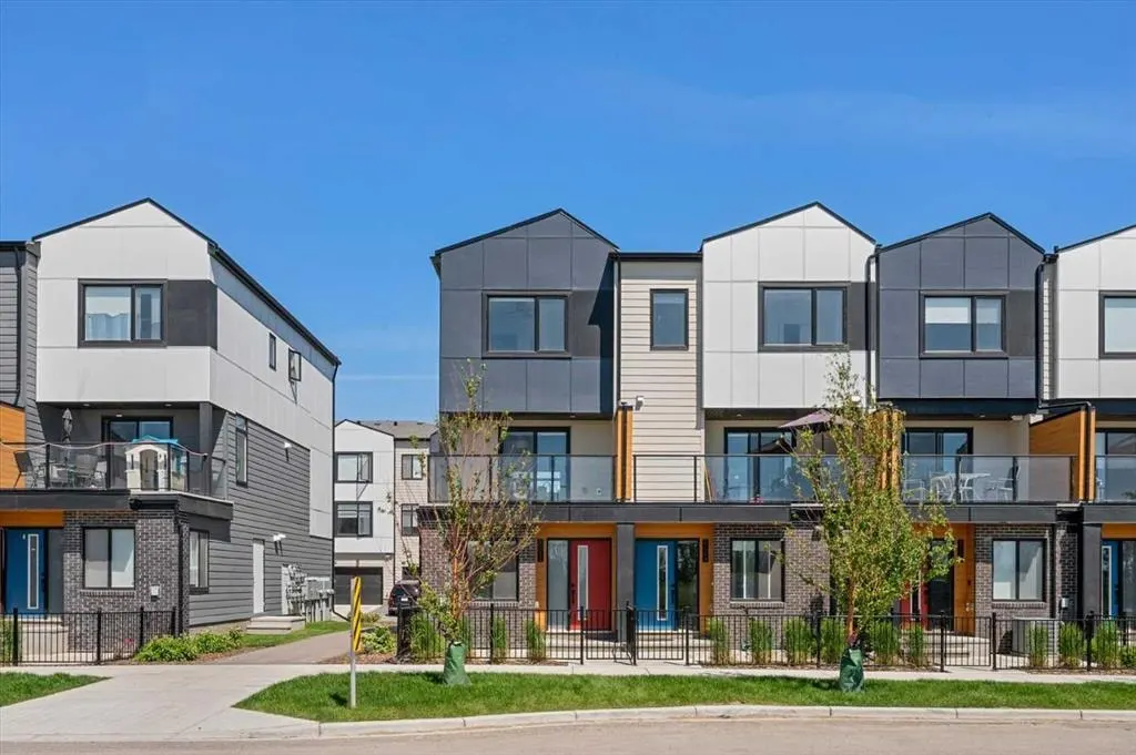 8562 19 Avenue SE — photo 3