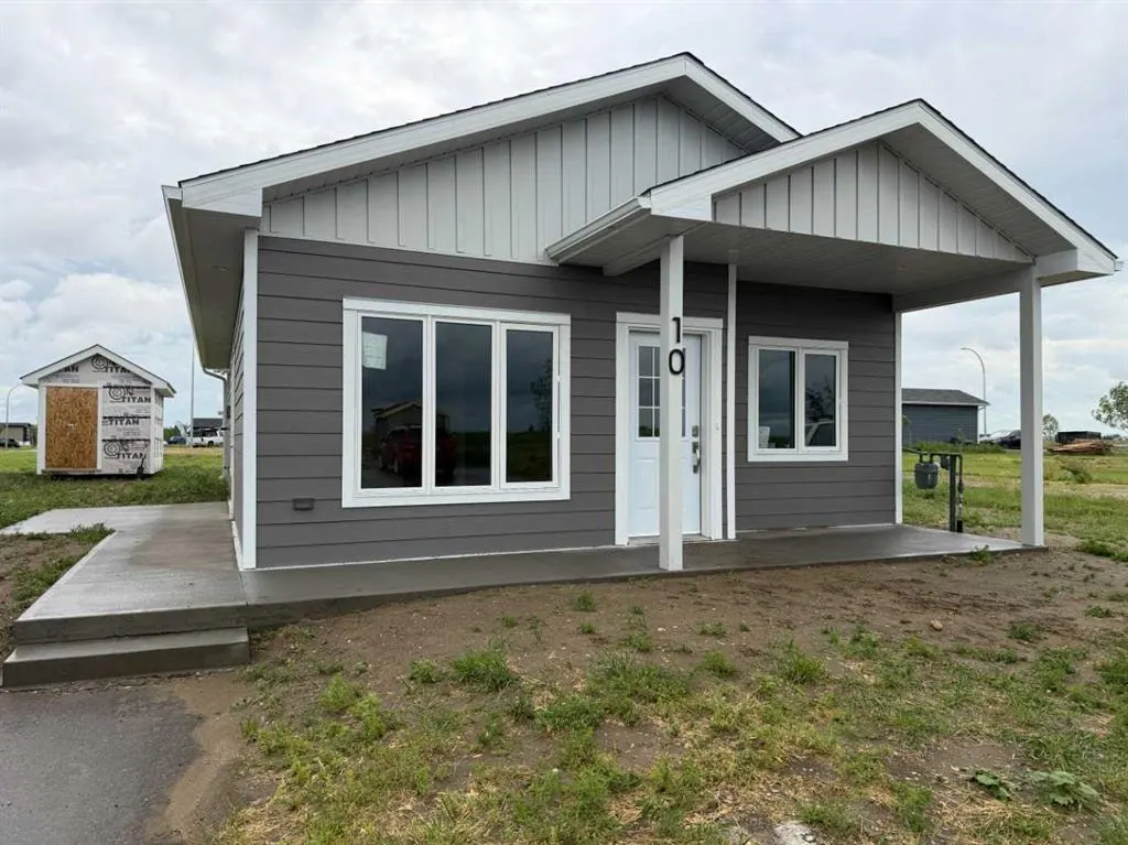 10 Meadows Way — photo 1