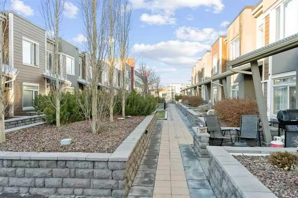 10 Westpark Link SW #216 — photo 3