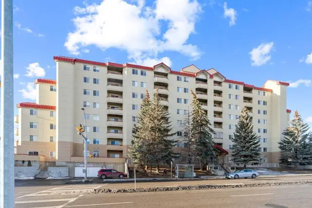 2011 University Drive NW #103