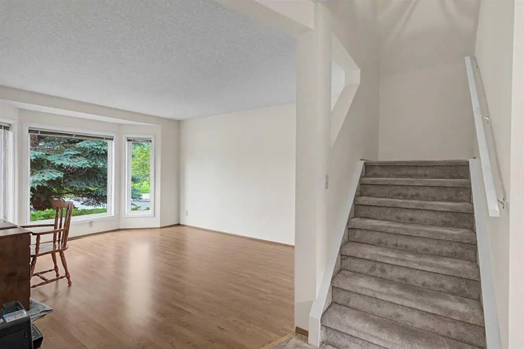 232 Erin Woods Drive SE — photo 2
