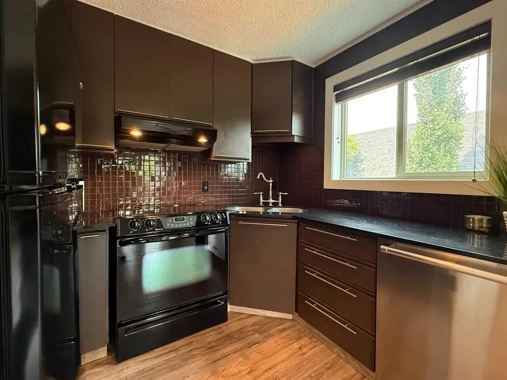 808 Royal Avenue SW #314 — photo 2