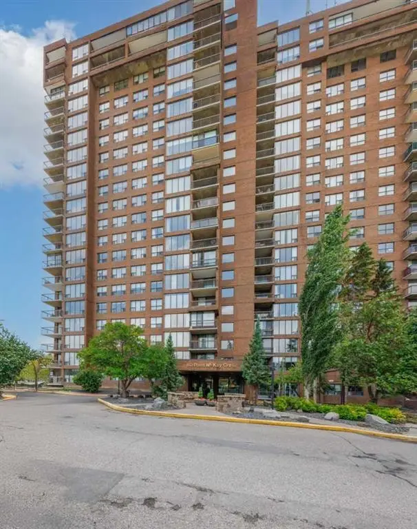 80 Point Mckay Crescent NW #208