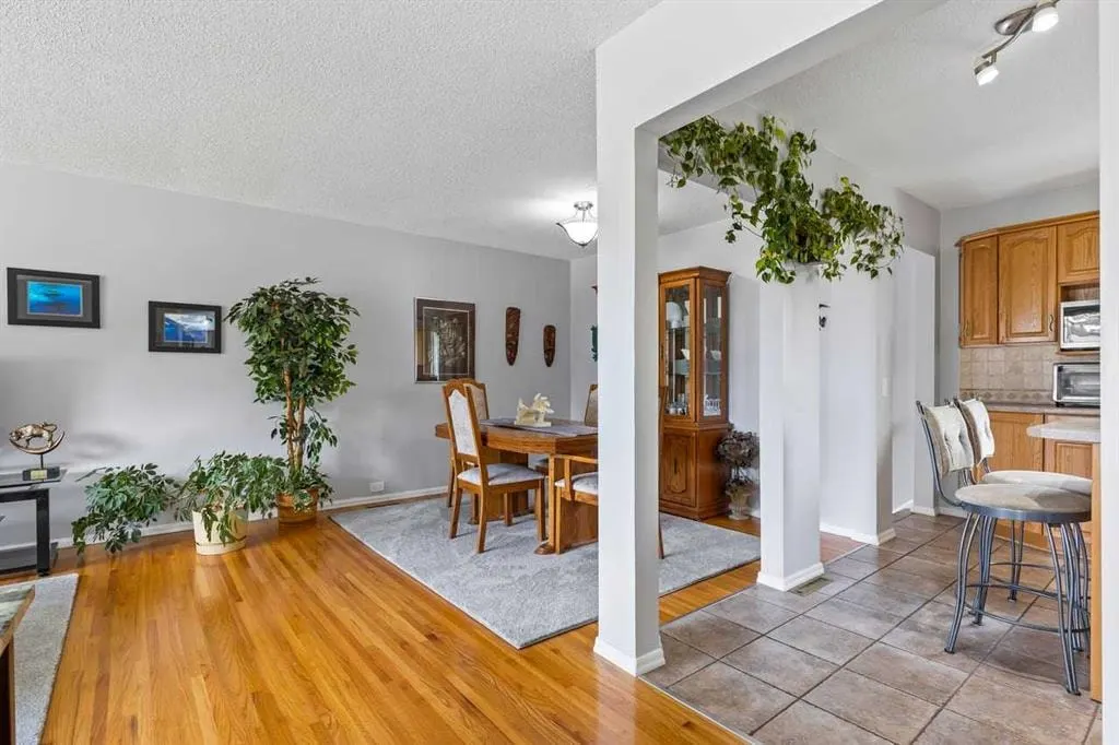 5019 Marshall Road NE — photo 2