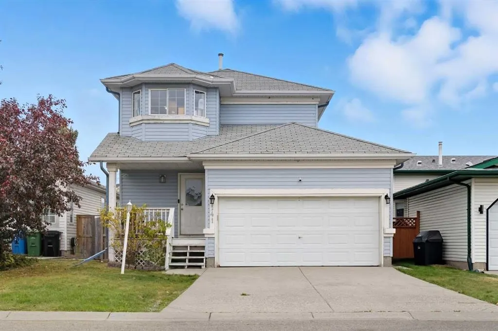 141 Saratoga Close NE — photo 1