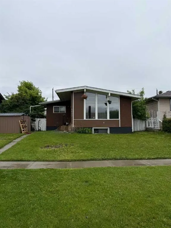 4603 Edmonton Trail NE — photo 1
