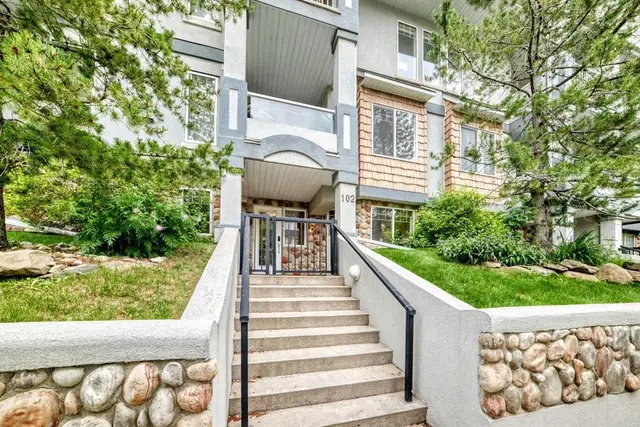 2422 Erlton Street SW #102