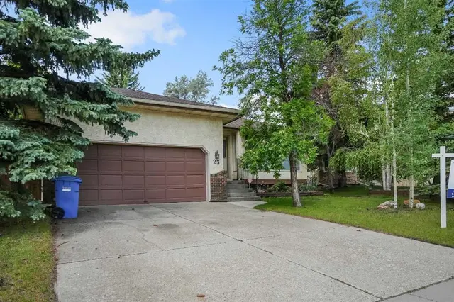 23 Edelweiss Drive NW