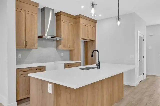26 Versant Path SW