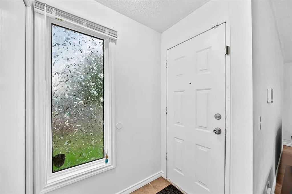 15 Falshire Terrace NE — photo 2