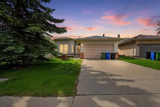 75 Arbour Ridge Way NW