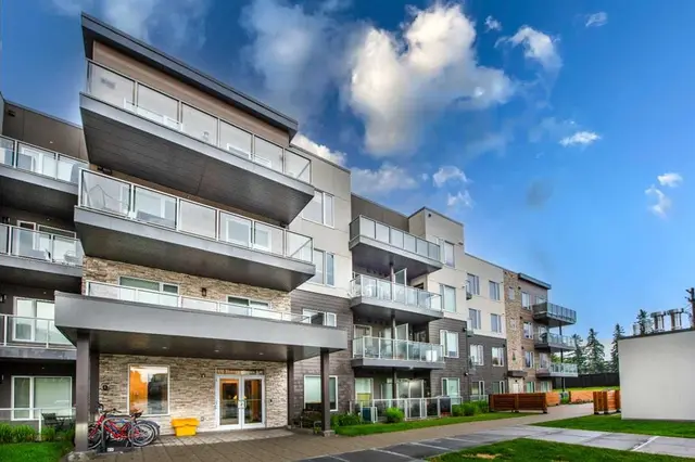150 Shawnee Square SW #105