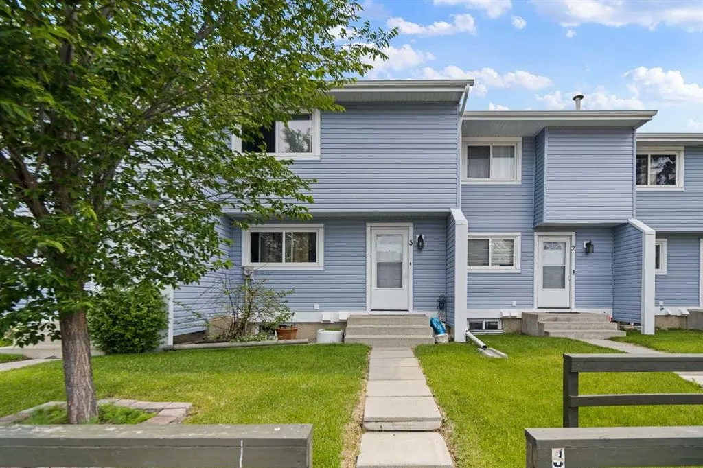 195 Manora Place NE #3 — photo 2