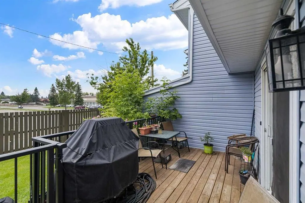 195 Manora Place NE #3 — photo 3