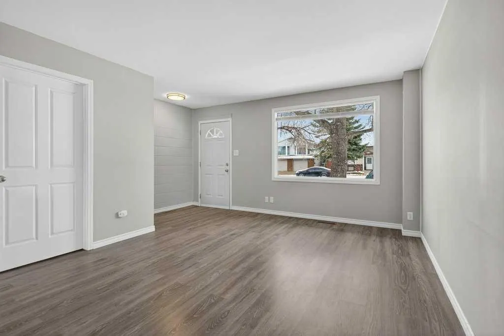 2211 19 Street NE #303 — photo 3