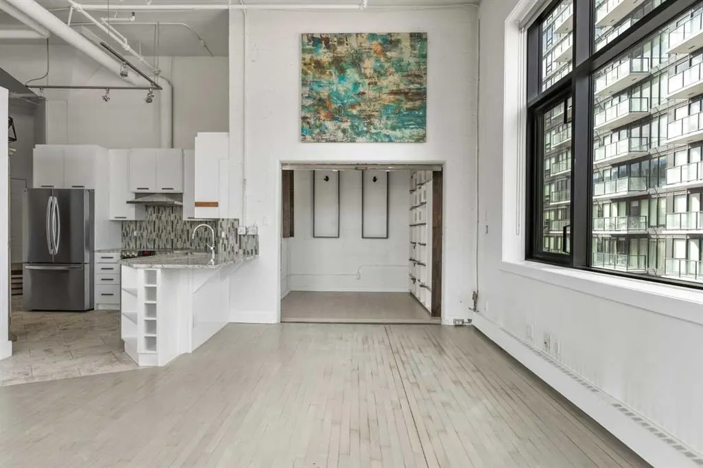 220 11 Avenue SE #405 — photo 2