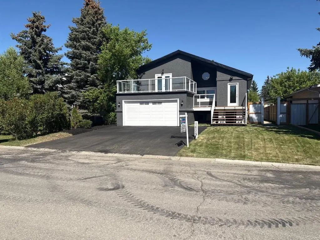 1629 Athabasca Street — photo 2