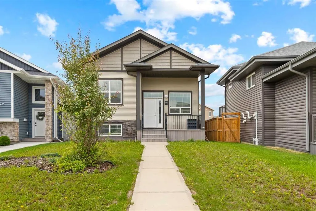 46 Village Crescent — photo 1