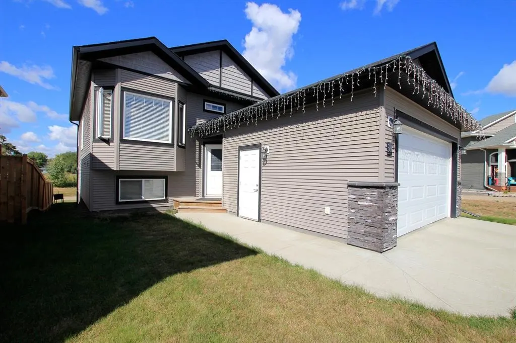 30 Henderson Crescent — photo 3
