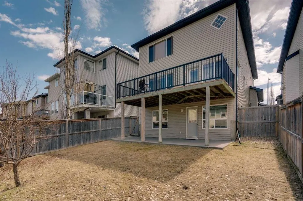 133 Everwoods Close SW — photo 2