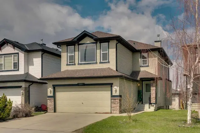 133 Everwoods Close SW