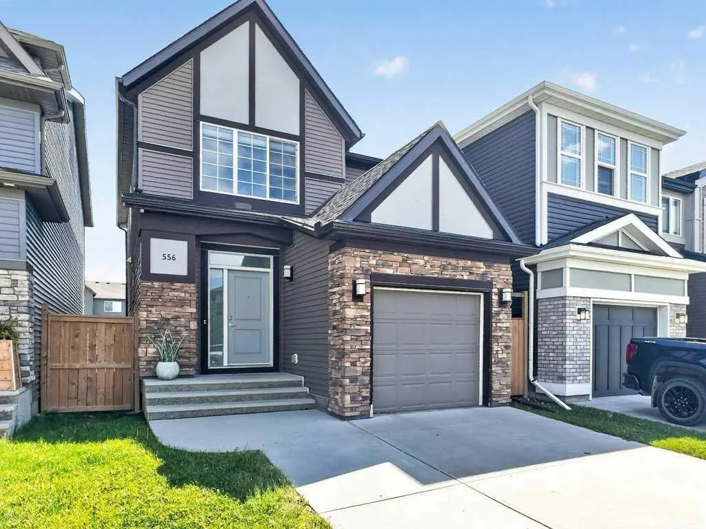 556 Belmont Heath SW — photo 3