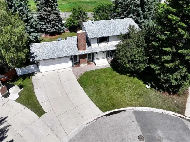 540 Varsity Estates Place NW