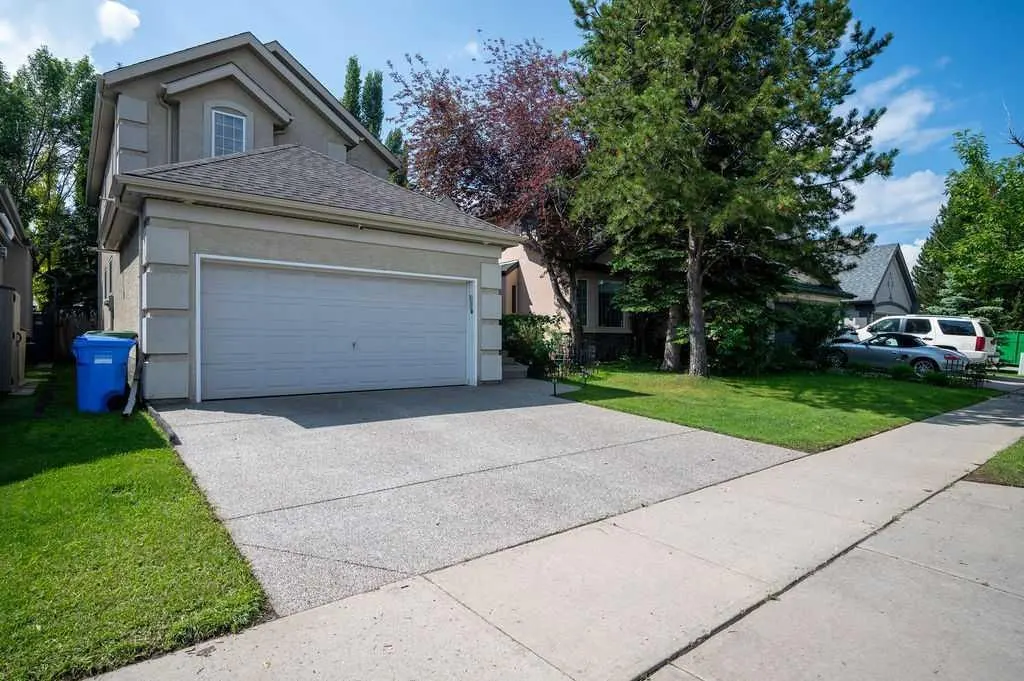 13 Cranston Drive SE — photo 2