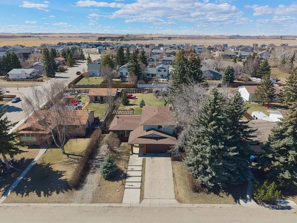 677 Wallace Drive — photo 1