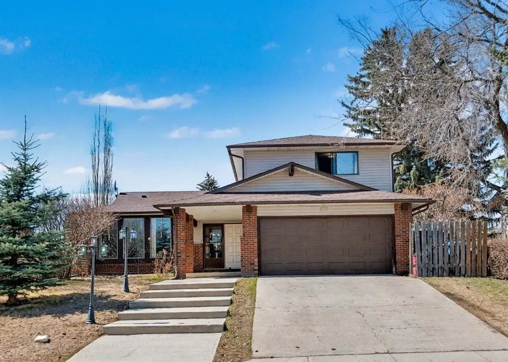 677 Wallace Drive — photo 2