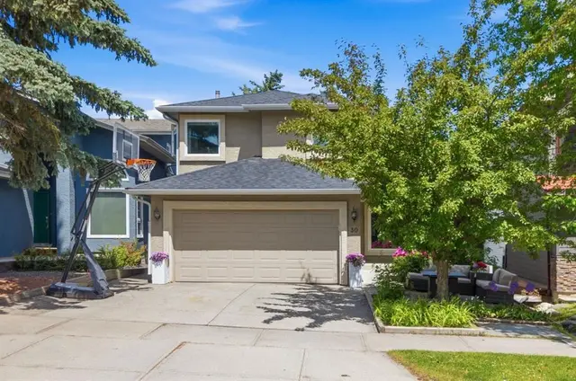 30 Strathcona Road SW