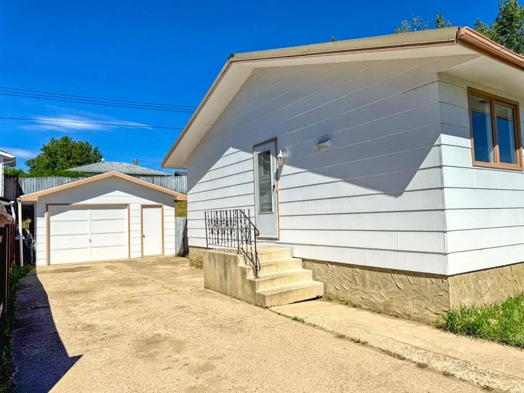 212 Aberdeen Avenue — photo 3
