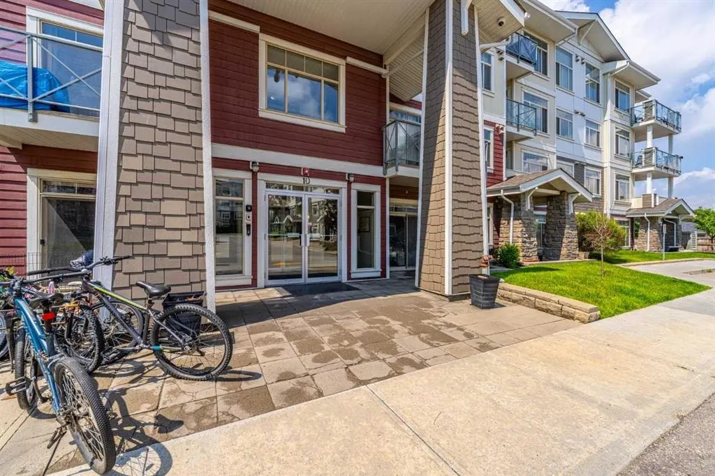 10 Auburn Bay Link SE #111