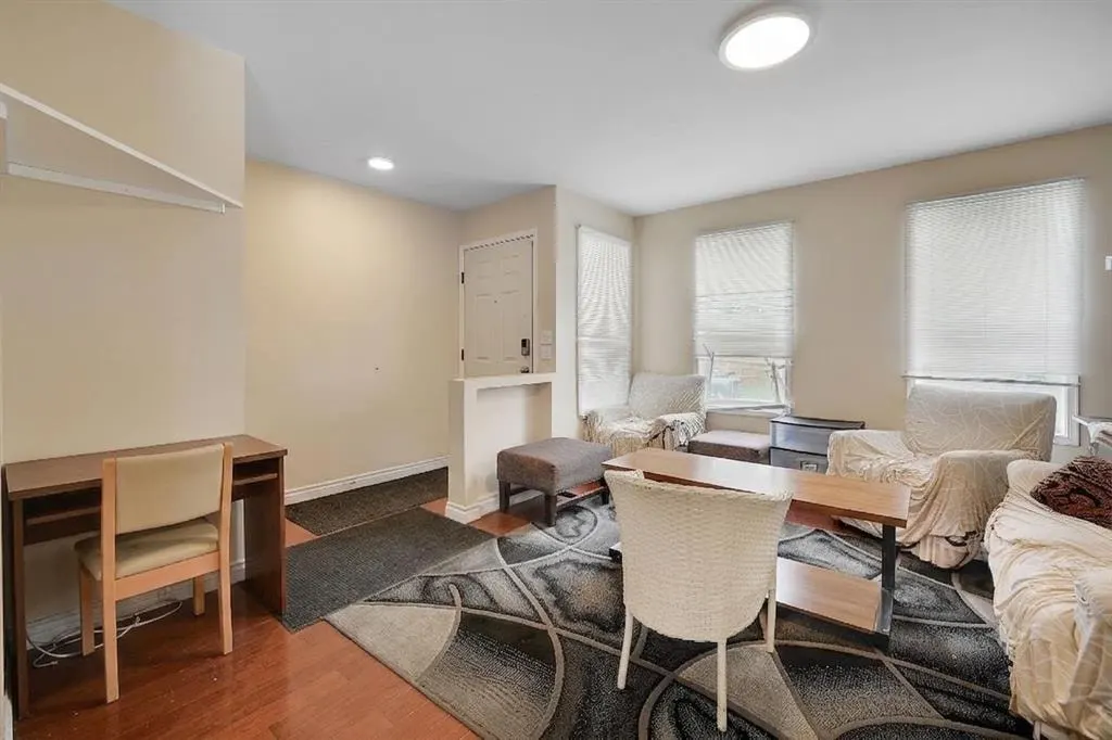 2714 74 Avenue SE — photo 3