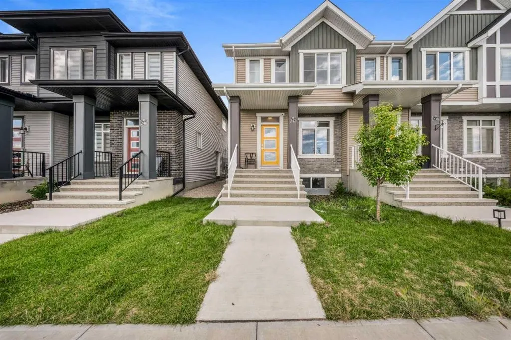 242 Carrington Gate NW — photo 2