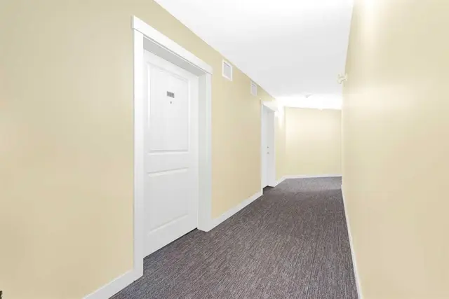 5 Saddlestone Way NE #207