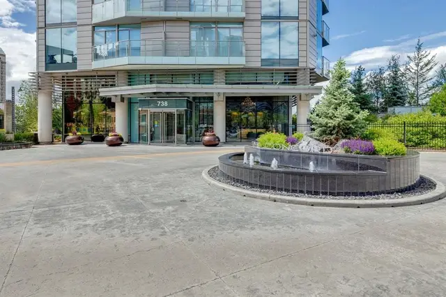 738 1 Avenue SW #103