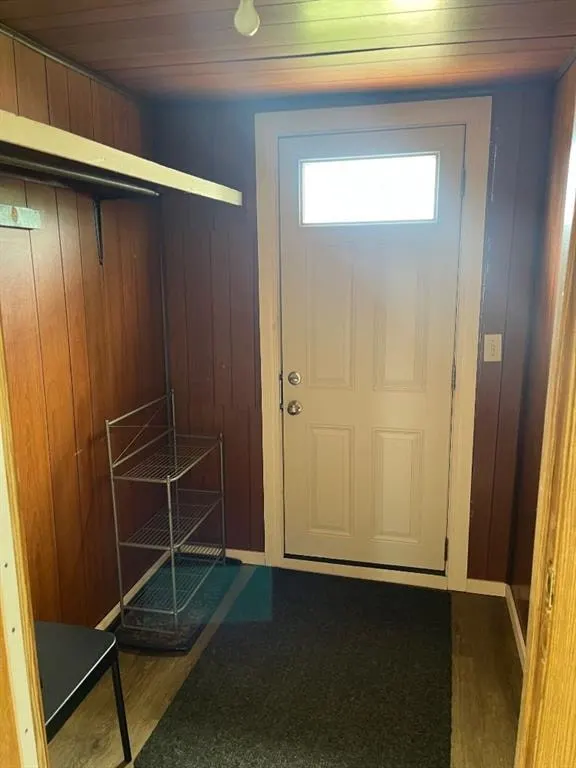 5008 48 Avenue — photo 3