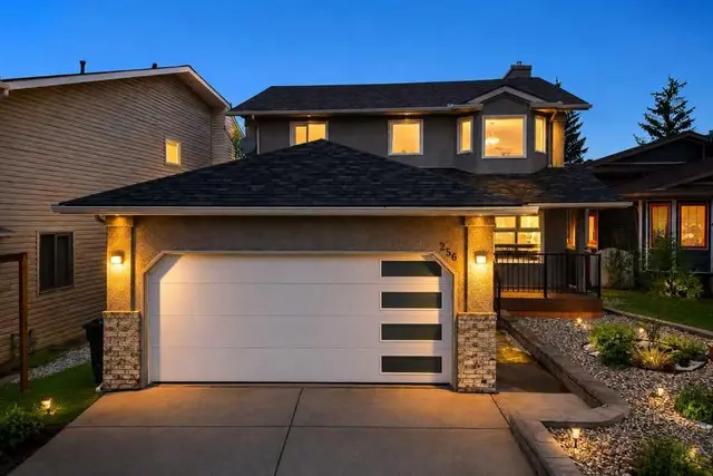256 Riverside Mews SE