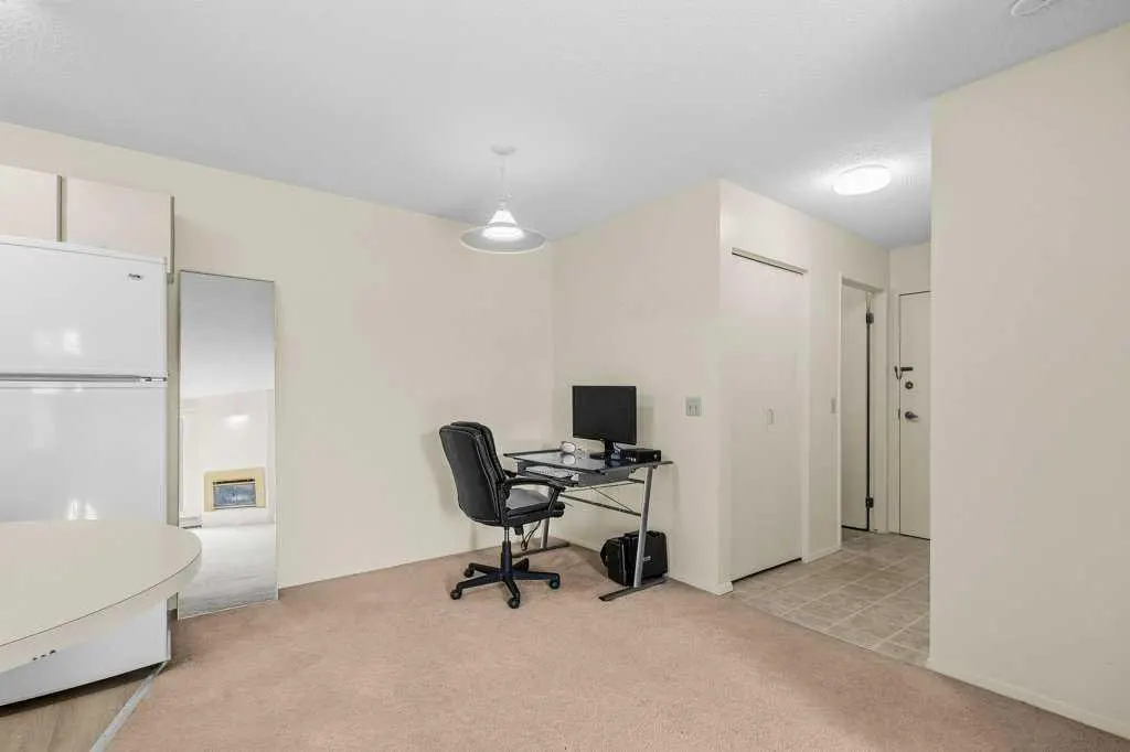2422 Edenwold Heights NW #3400 — photo 3